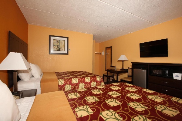 Budgetel Inn Glens Falls-Lake George-Saratoga image 2