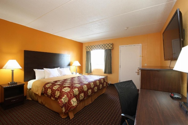 Budgetel Inn Glens Falls-Lake George-Saratoga image 3
