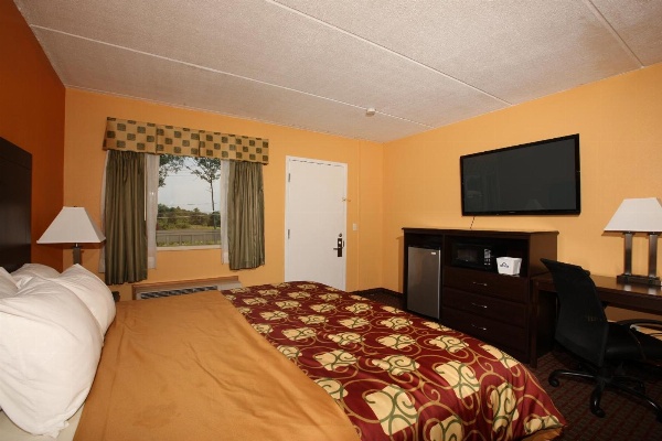 Budgetel Inn Glens Falls-Lake George-Saratoga image 6