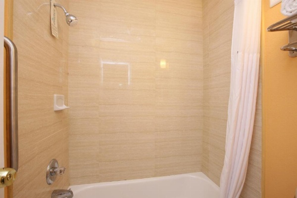 Budgetel Inn Glens Falls-Lake George-Saratoga image 8